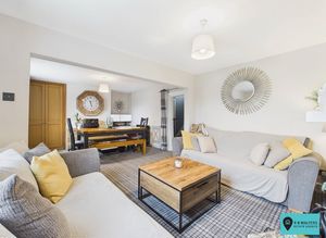 Lounge/Diner - click for photo gallery